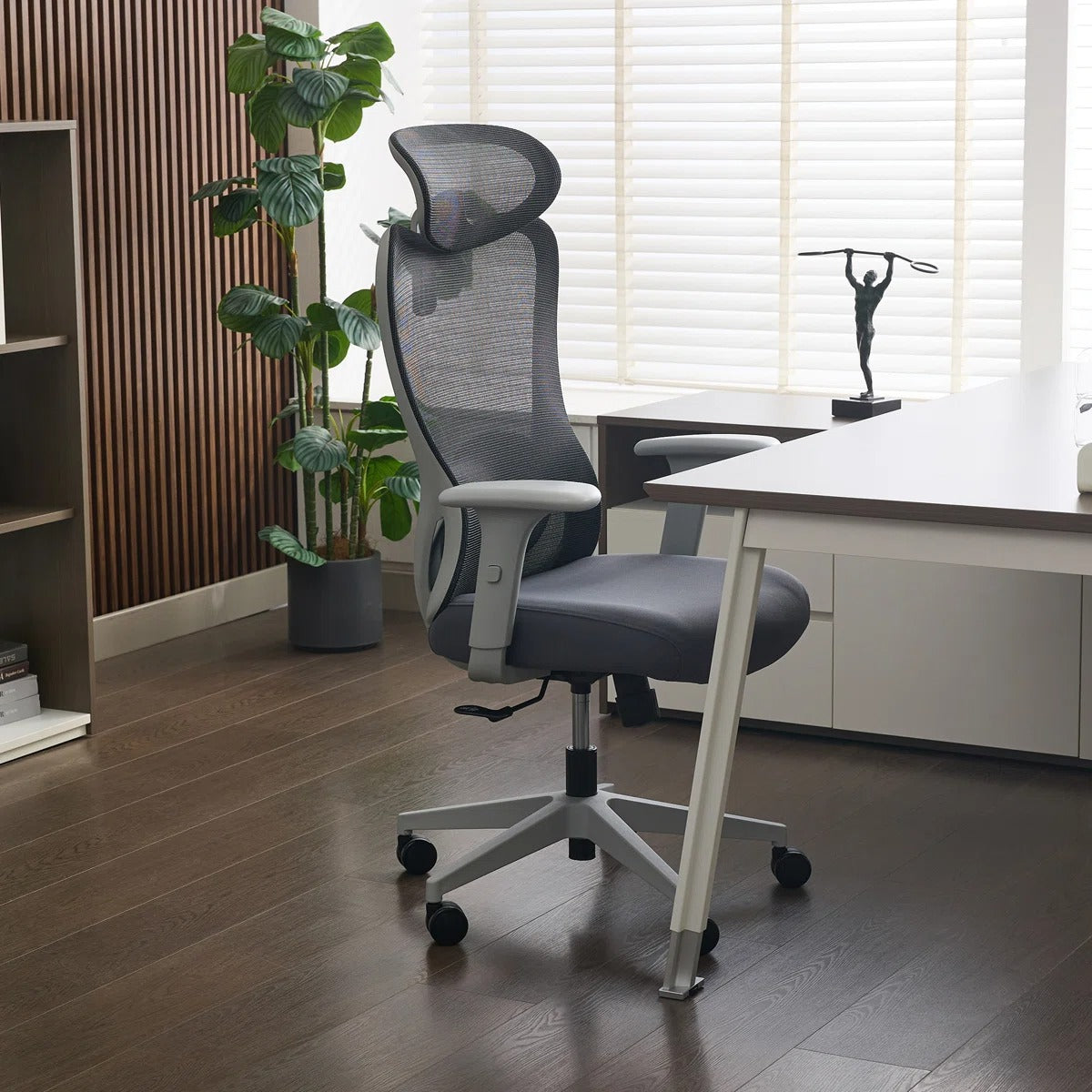 Okeysen BIFMA-Certified High-Back Mesh Executive Ergonomic Office Chair